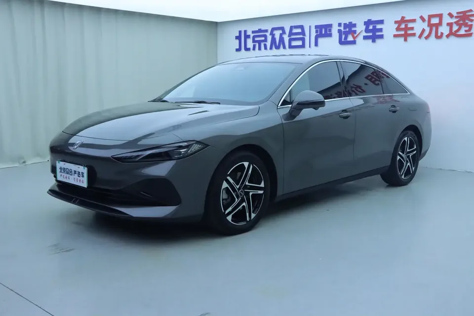 Roewe D7 DMH D7 DMH 125 flagship version 2023 — photo 1, buy with delivery to Moscow