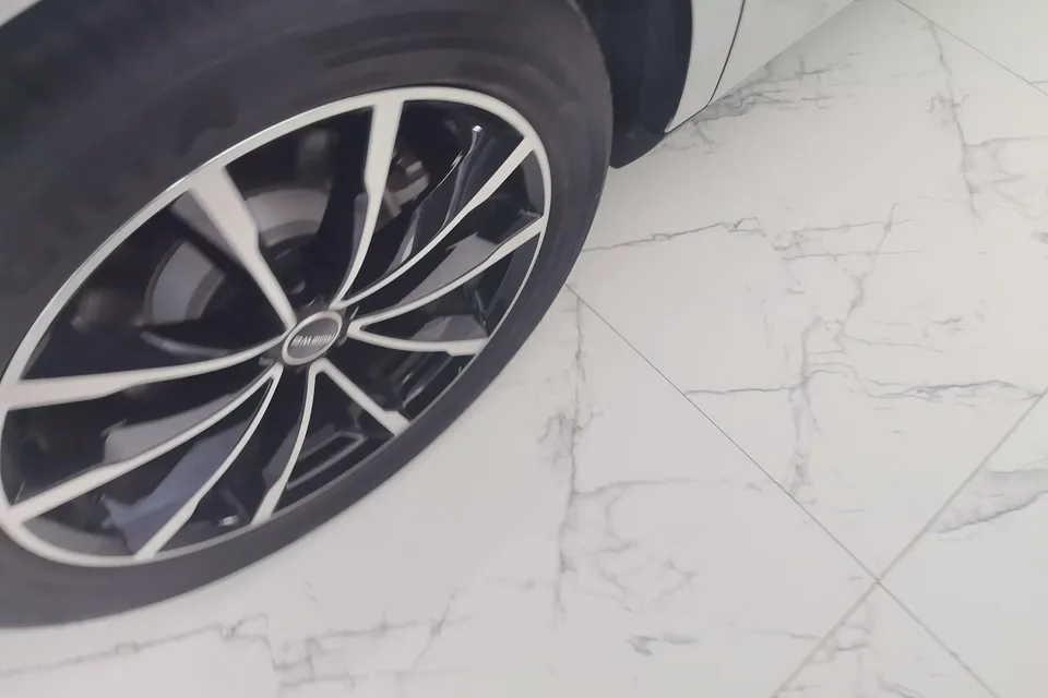Roewe D7 DMH D7 DMH Roewe D7 DMH 2025 125 World Champion Excellence Edition 2025 — thumbnail 3