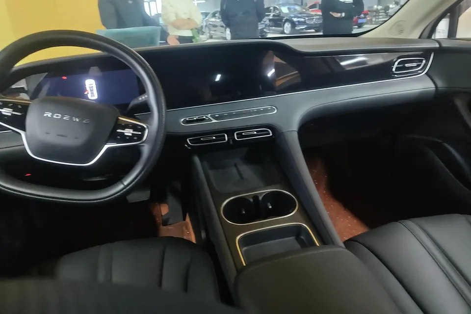 Roewe D7 DMH Roewe D7 DMH 125 Beyond Edition 2023 — thumbnail 3