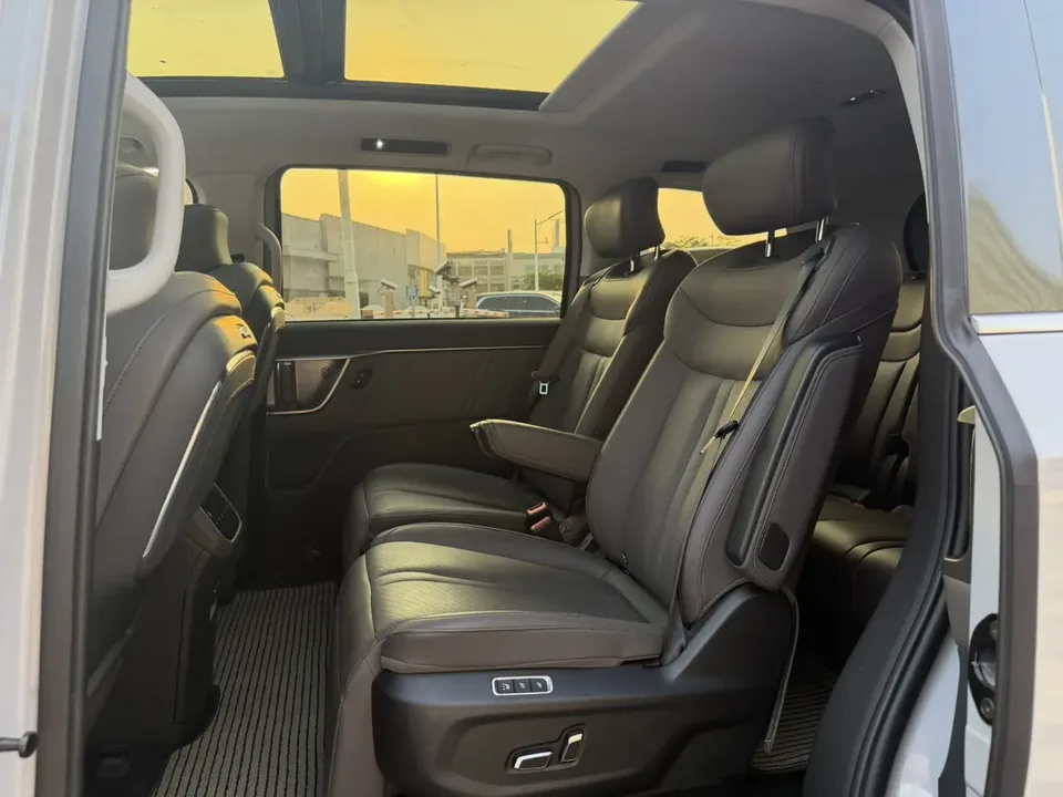 Datong Maxus G70 Maxus G70 2.0T Automatic Flagship Edition 7 Seaters 2024 — thumbnail 4