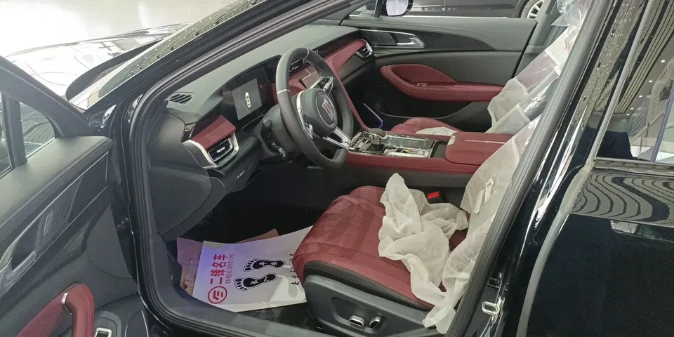 Hongqi H5 H5 1.5T DCT Xuanying 2 Millionth Commemorative Edition 2025 — thumbnail 5