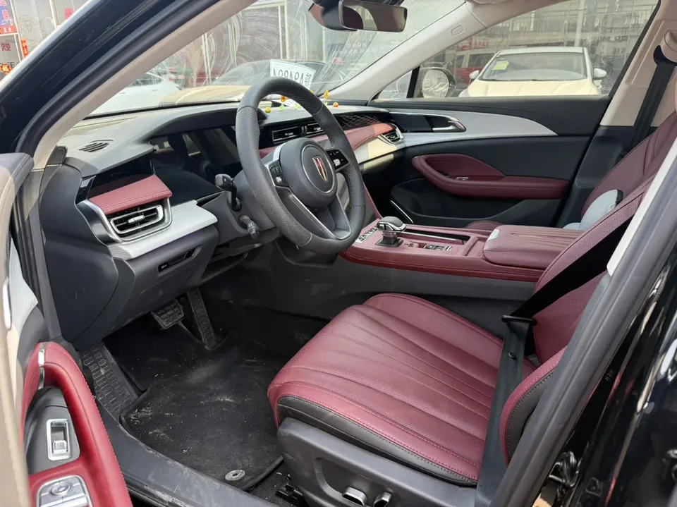 Hongqi H5 Hongqi H5 2.0T Automatic Flagship Edition 2025 — thumbnail 3