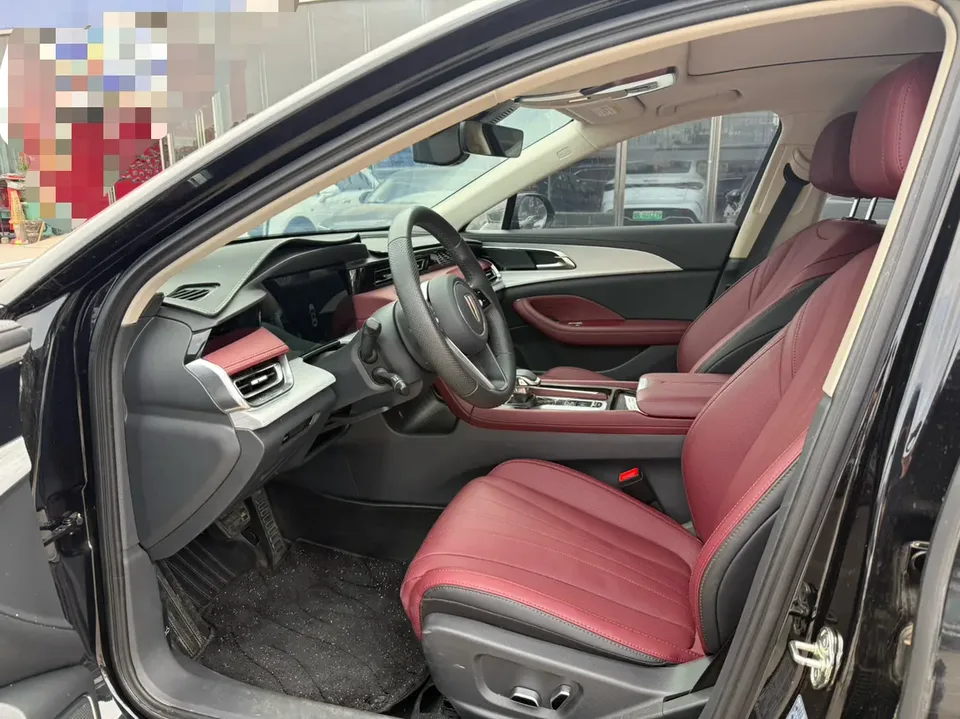Hongqi H5 Hongqi H5 2.0T Automatic Flagship Edition 2025 — thumbnail 3