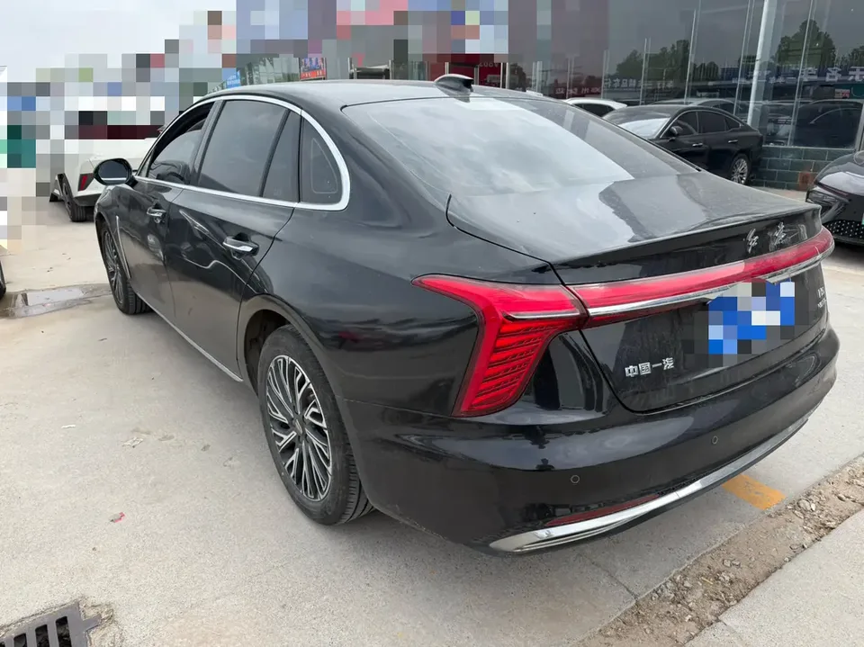 Hongqi H5 Hongqi H5 2.0T Automatic Flagship Edition 2025 — thumbnail 4