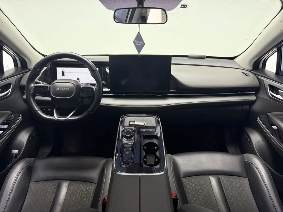 AION S S Plus 70 Intelligent Edition Lithium Iron Phosphate 2023 — thumbnail 2