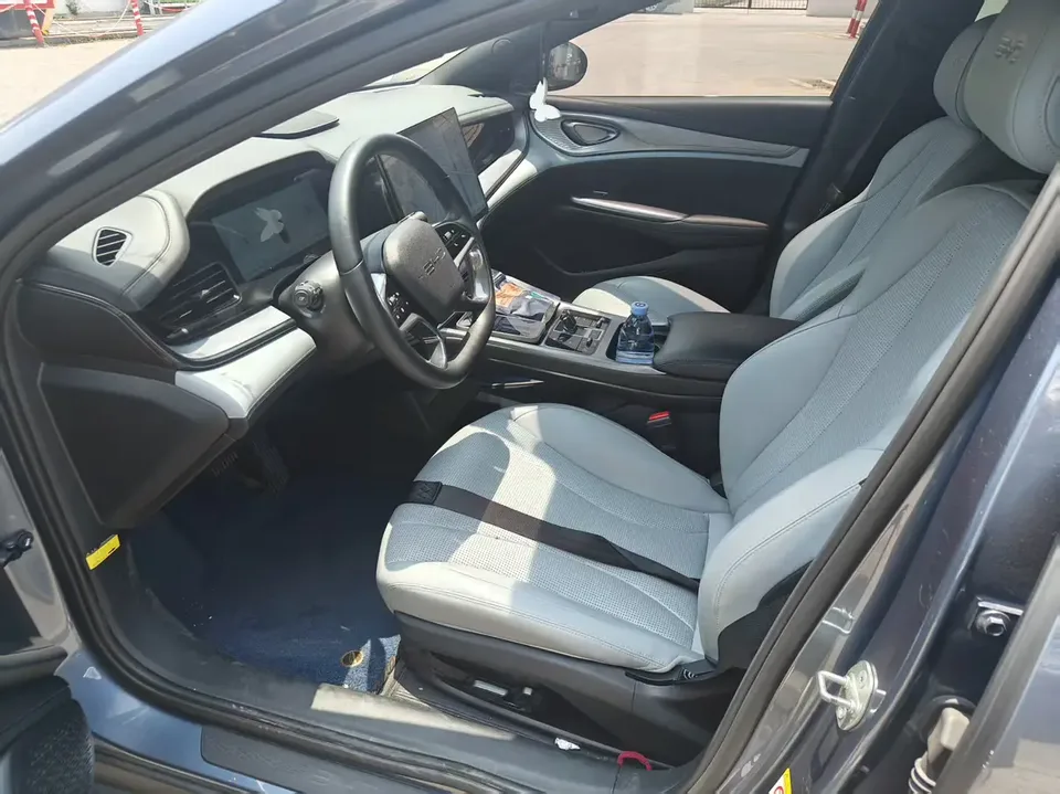 BYD Seal DM Seal DM DM-i 1.5L 121KM Luxury 2023 — thumbnail 5