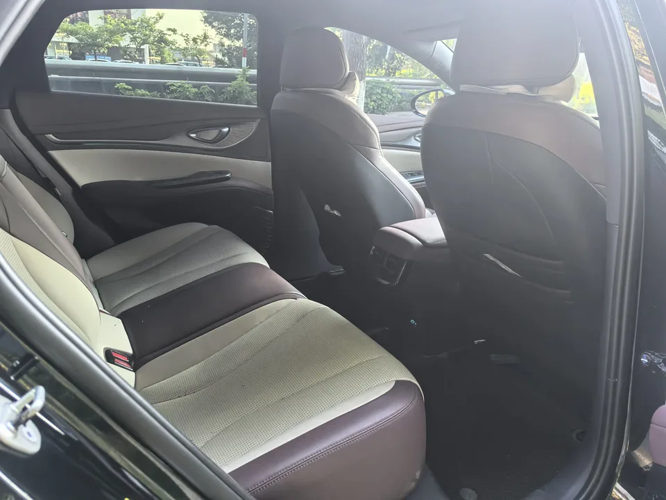 BYD Seal DM Seal DM DM-i 1.5L 121KM Elite 2023 — thumbnail 4