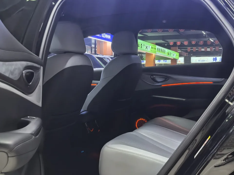 BYD Seal DM Seal DM DM-i 1.5L 121KM Luxury 2023 — thumbnail 5