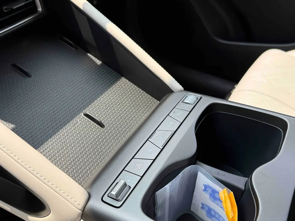 BYD Yuan Up Yuan UP Smart Driving Edition 401KM Vitality Edition 2025 — thumbnail 3
