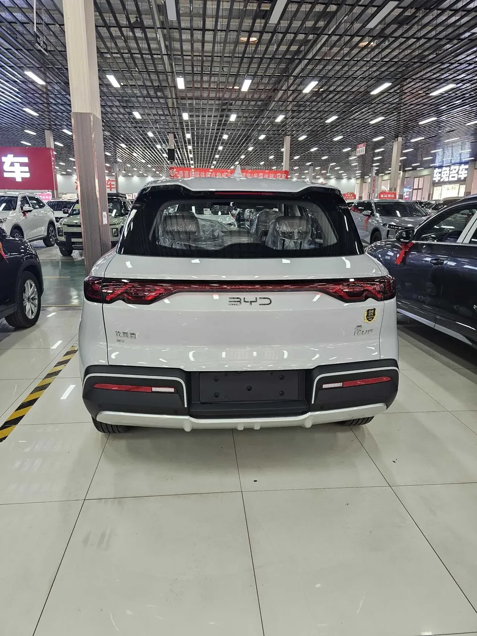 BYD Yuan Up Yuan UP 301KM Pilot 2025 — thumbnail 2