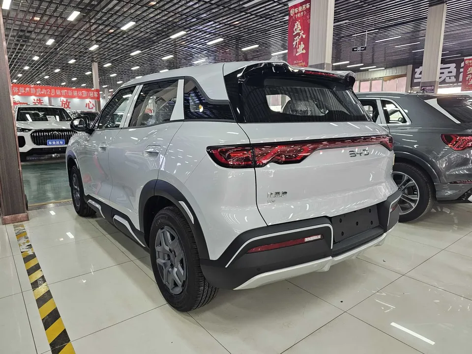 BYD Yuan Up Yuan UP 301KM Pilot 2025 — thumbnail 4
