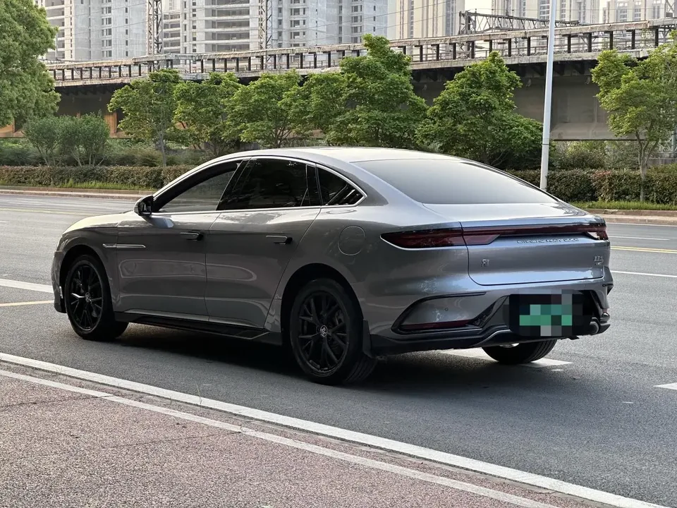 BYD Han DM Chinese DM DM-i Champion Edition 121KM Prestige 2023 — thumbnail 4