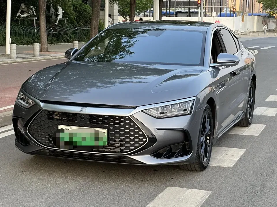 BYD Han DM Chinese DM DM-i Champion Edition 121KM Prestige 2023 — photo 1, buy with delivery to Moscow
