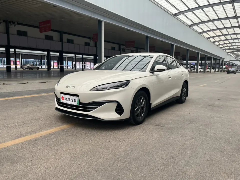 BYD Seal 06DM Seal 06DM DM-i 80KM Luxury 2024 — photo 1, buy with delivery to Moscow