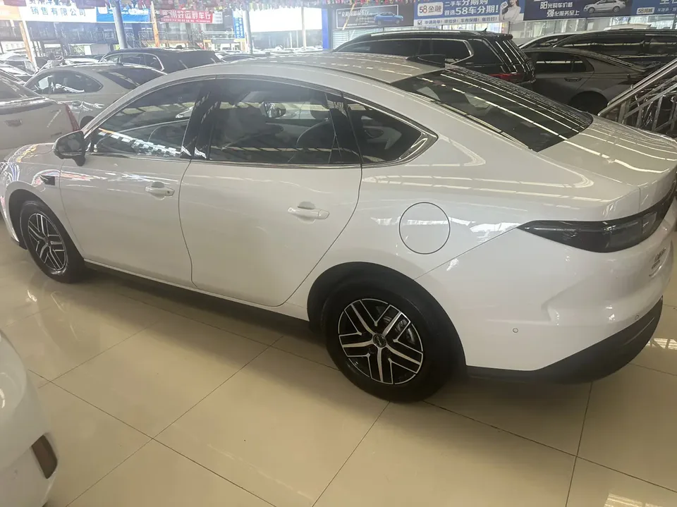 BYD Seal 05DM Seal 05DM Intelligent Driving Edition DM-i 120KM Flagship Model 2025 — thumbnail 4