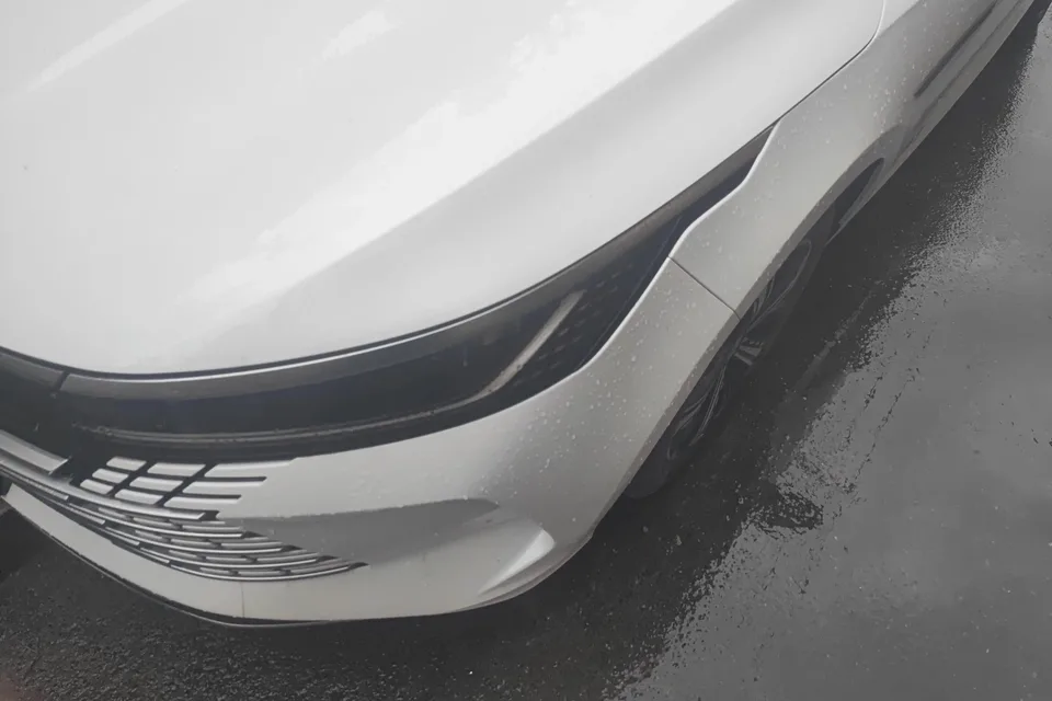 BYD Destroyer 05 Destroyer 05 Glory Edition DM-i 120KM Luxury 2024 — миниатюра 2
