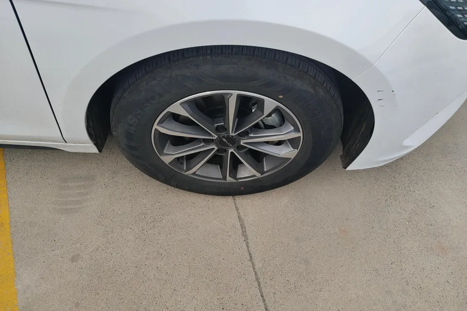 BYD Destroyer 05 Destroyer 05 Glory Edition DM-i 55KM Luxury 2024 — thumbnail 3