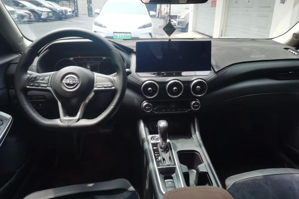 Nissan Sylphy Sylphy 1.6L CVT Enjoy Edition 2023 — миниатюра 4