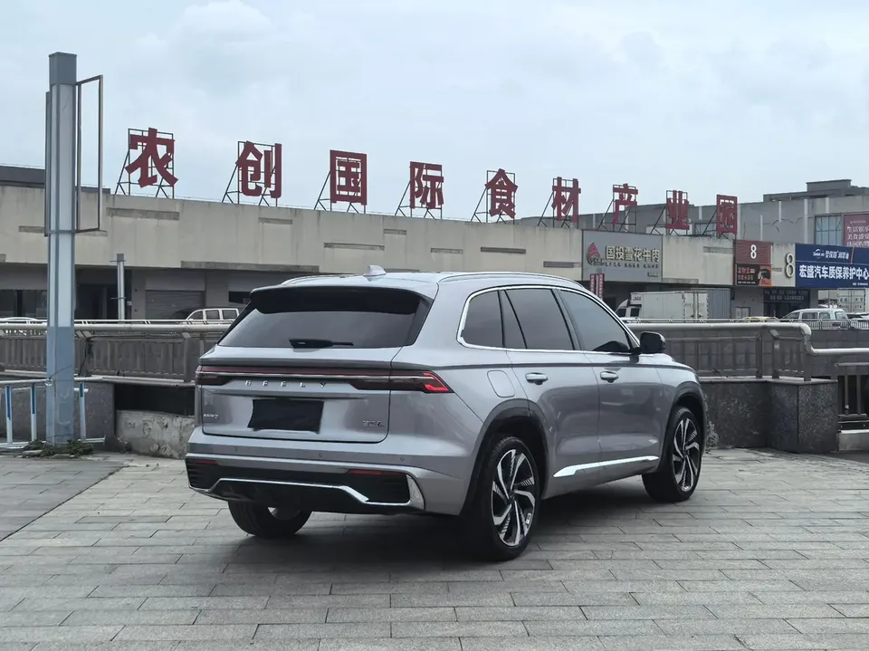 Geely Monjaro Xingyue L Xingyue L 2024 2.0TD High Power Automatic 2WD Skyline Edition 2024 — thumbnail 4