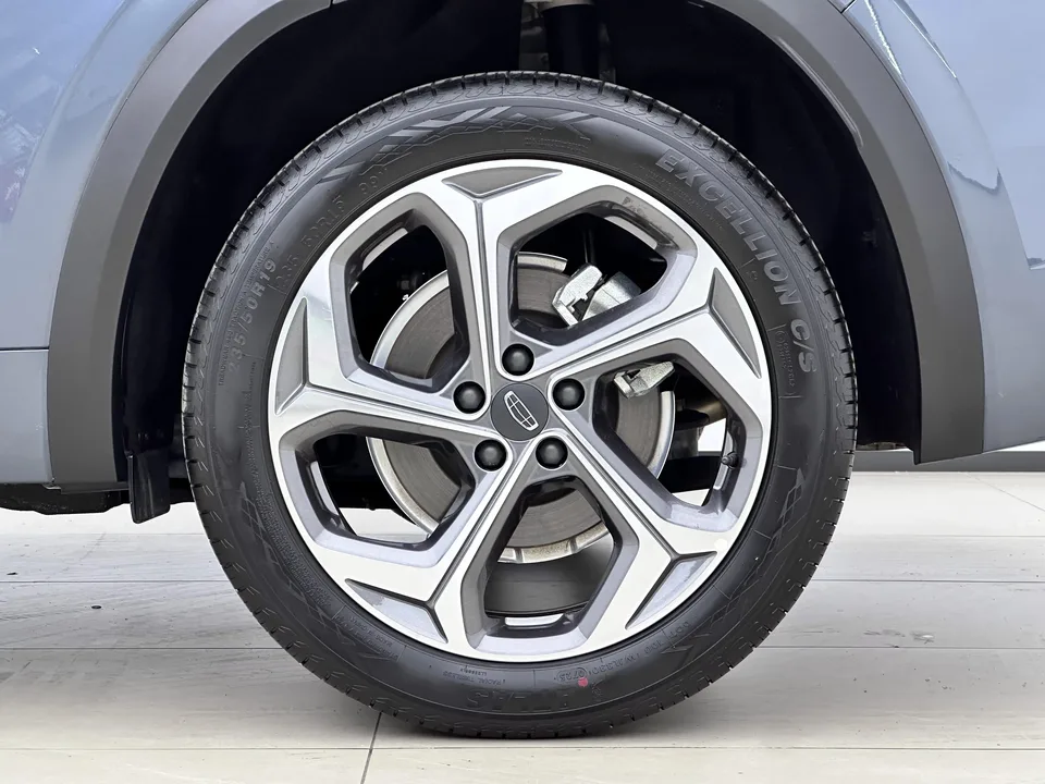Geely Monjaro Xingyue L 2.0TD DCT EVO 2WD Changfeng Edition 2024 — thumbnail 2