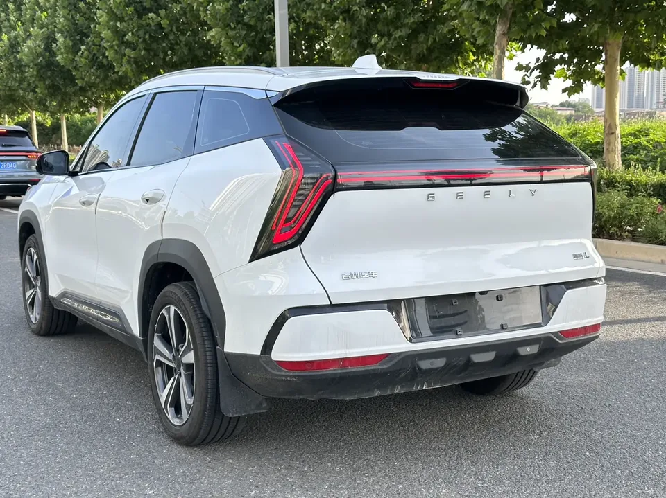 Geely Atlas L Boyue L Fourth generation 1.5TD DCT Sanhe 2025 — thumbnail 4