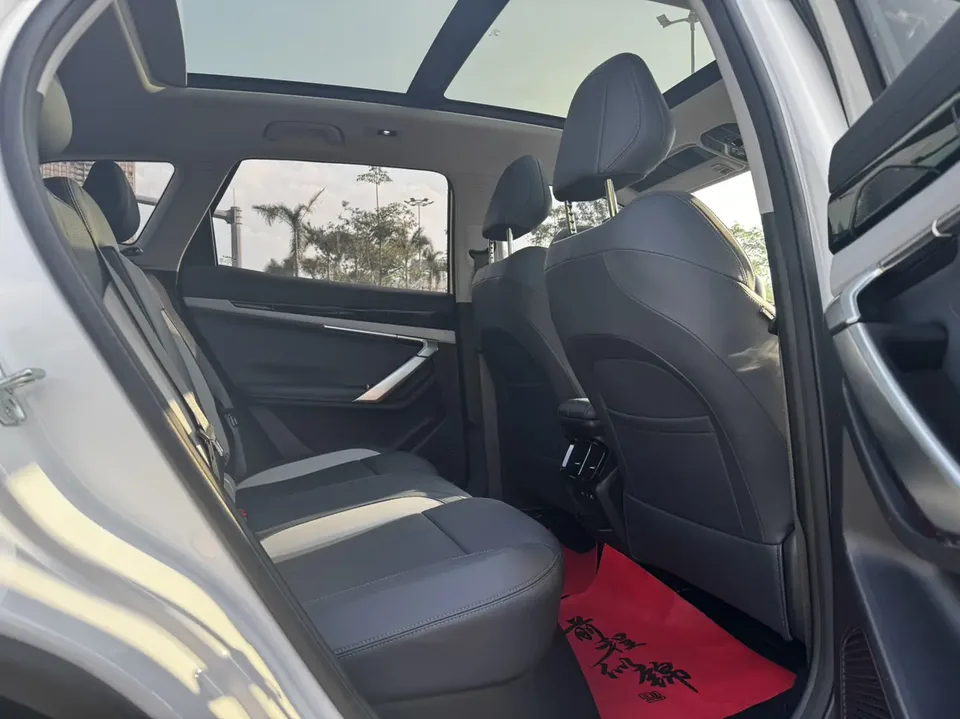 Geely Atlas L Boyue L 1.5TD DCT Premium Edition 2024 — thumbnail 4