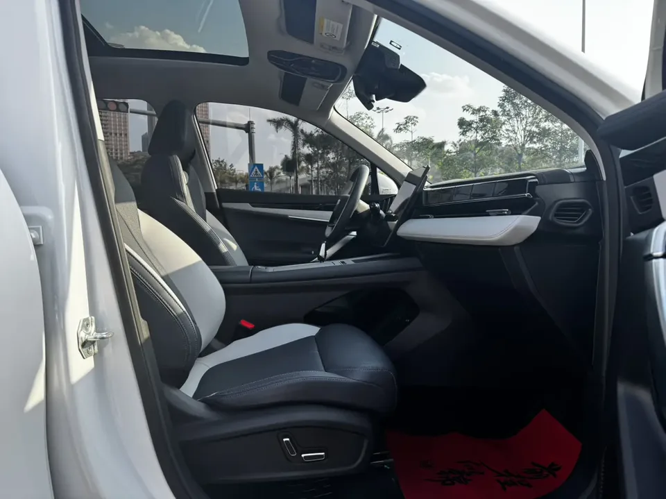 Geely Atlas L Boyue L 1.5TD DCT Premium Edition 2024 — thumbnail 5