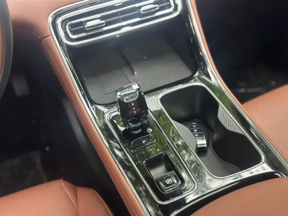 Geely Emgrand emgrand 5th Generation 1.5T DCT Flagship Model 2026 — thumbnail 5