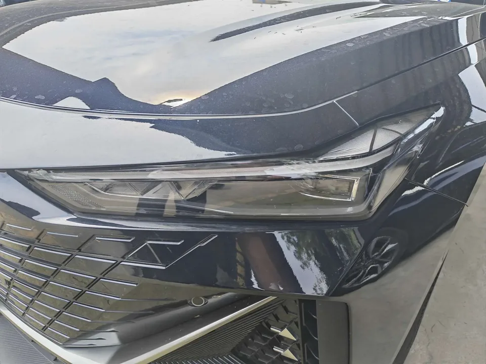 Changan UNI-V UNI-V 1.5T High Energy Edition 2024 — thumbnail 2