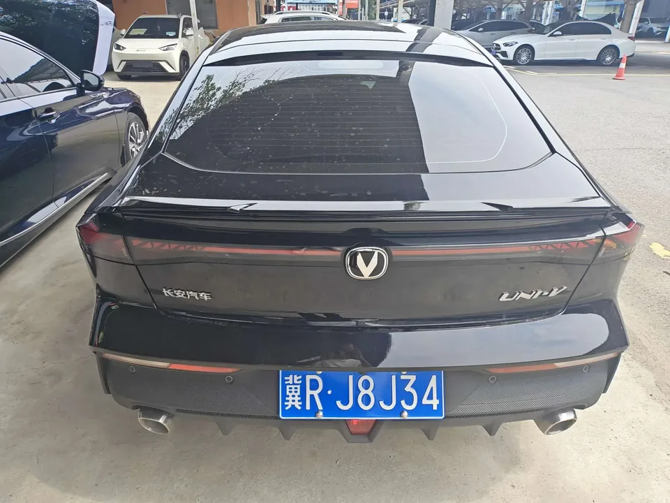 Changan UNI-V UNI-V 1.5T High Energy Edition 2024 — thumbnail 4