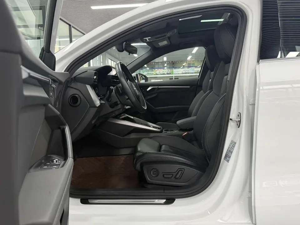 Audi A3 Audi A3 Sportback 35 TFSI facelift: Luxury and elegant version 2023 — thumbnail 4