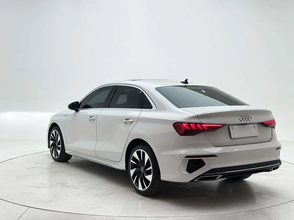 Audi A3 Audi A3 A3L Limousine 35 TFSI facelift: stylish and sporty 2023 — миниатюра 2