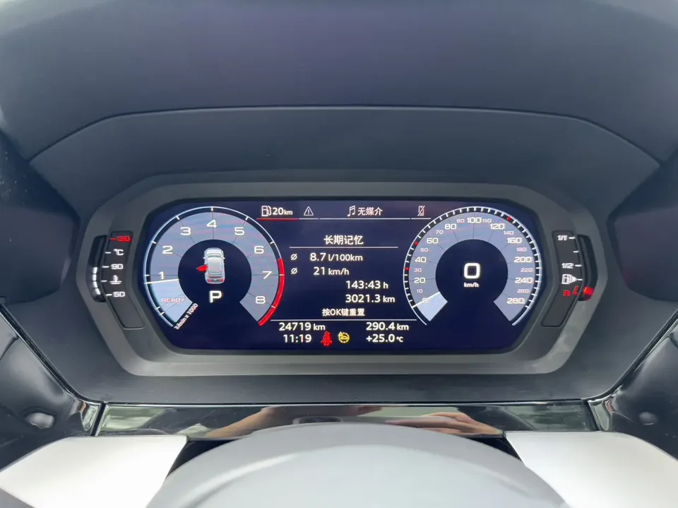 Audi A3 A3 facelift Sportback 35 TFSI stylish and sporty 2023 — миниатюра 4