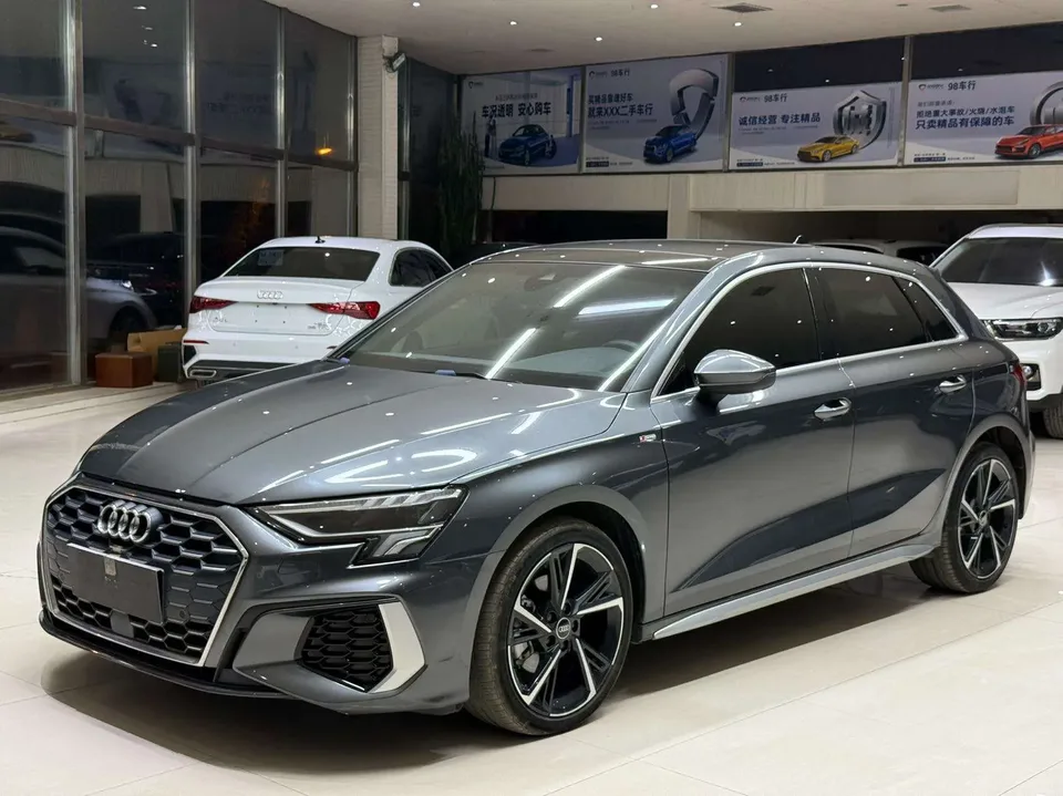 Audi A3 Audi A3 Sportback 35 TFSI Stylish and sporty 2022 — photo 1, buy with delivery to Moscow
