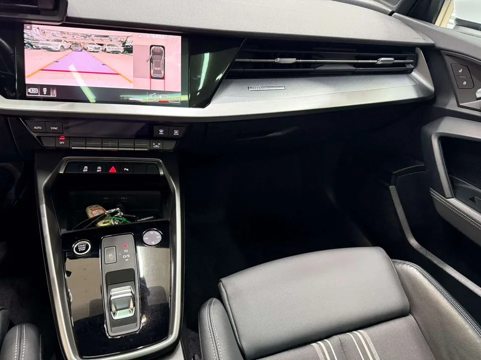 Audi A3 Audi A3 A3L Limousine 35 TFSI Stylish Sports 2023 — thumbnail 3