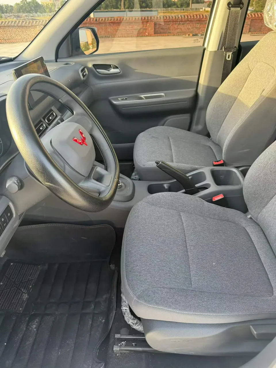 Wuling Hongguang Extended Range Wuling Hongguang Extended Range 150KM Standard Model 2025 — thumbnail 3