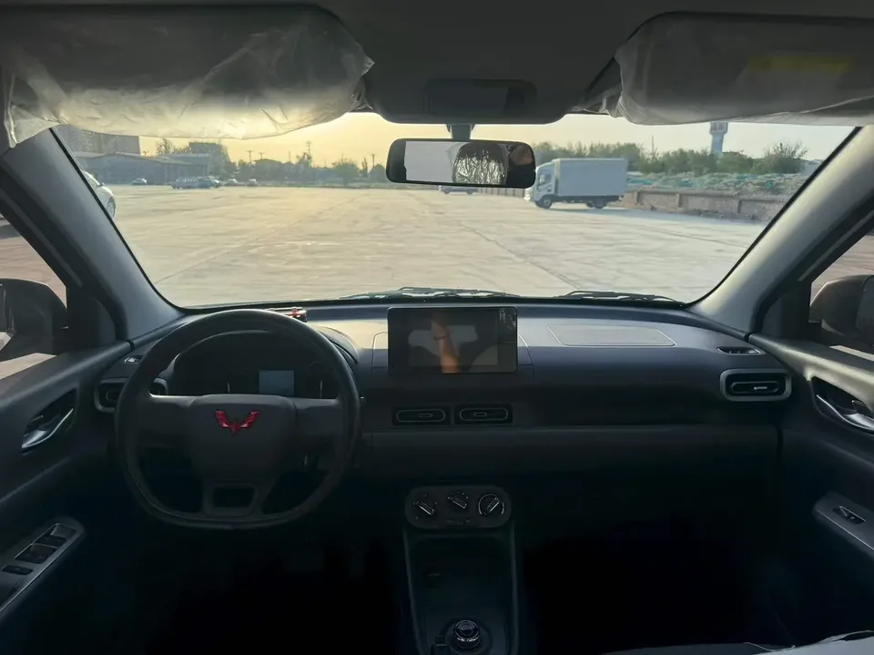 Wuling Hongguang Extended Range Wuling Hongguang Extended Range 150KM Standard Model 2025 — thumbnail 5
