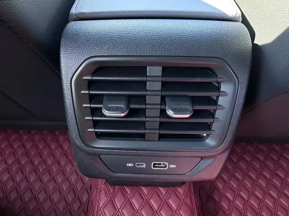Volkswagen Lamando Lingdu 2022 Lingdu L 280TSI DSG Cool Edition 2022 — thumbnail 3