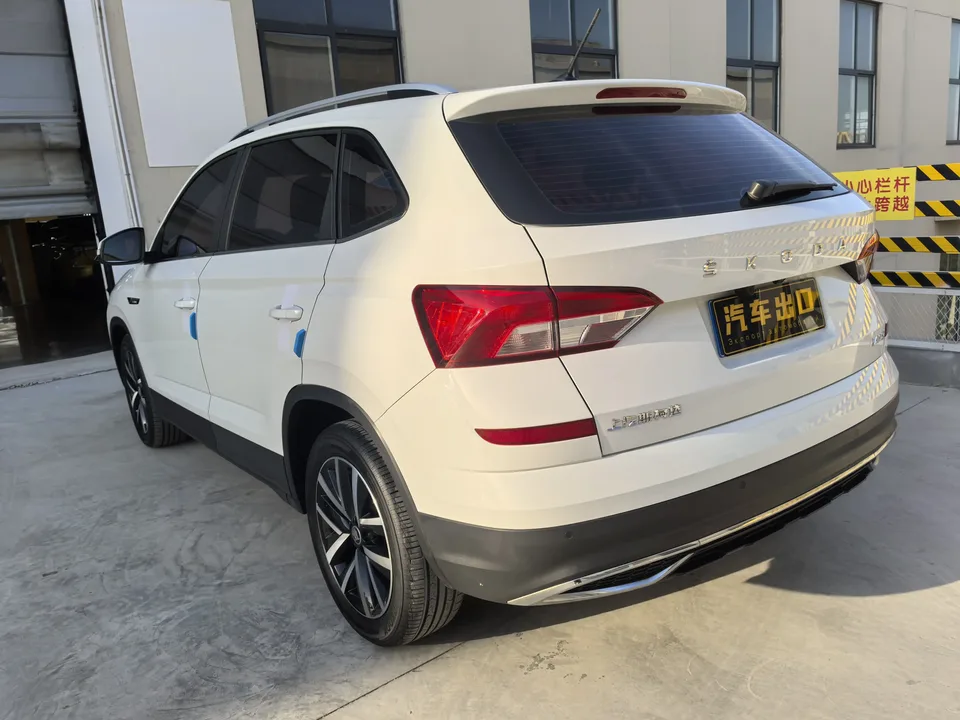 Skoda Comek Comek Modified 1.5L Automatic Comfort Edition 2023 — thumbnail 4