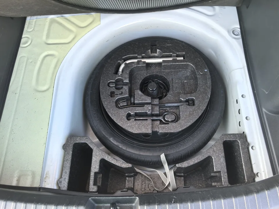 Skoda Comek Comek Modified 1.5L Automatic Comfort Edition 2023 — thumbnail 5