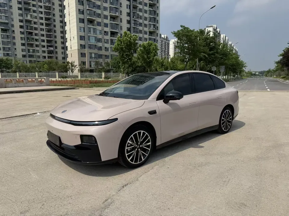 Leapmotor Leap running B01 Leap running B01 550 Enjoy Edition 2025 — photo 1, buy with delivery to Moscow