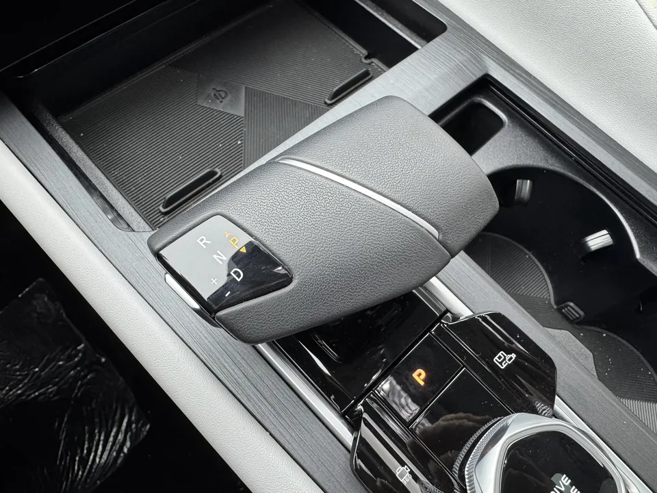 Changan CS75PLUS Changan CS75 PLUS 2023 The third generation 1.5T automatic premium model 2023 — thumbnail 5