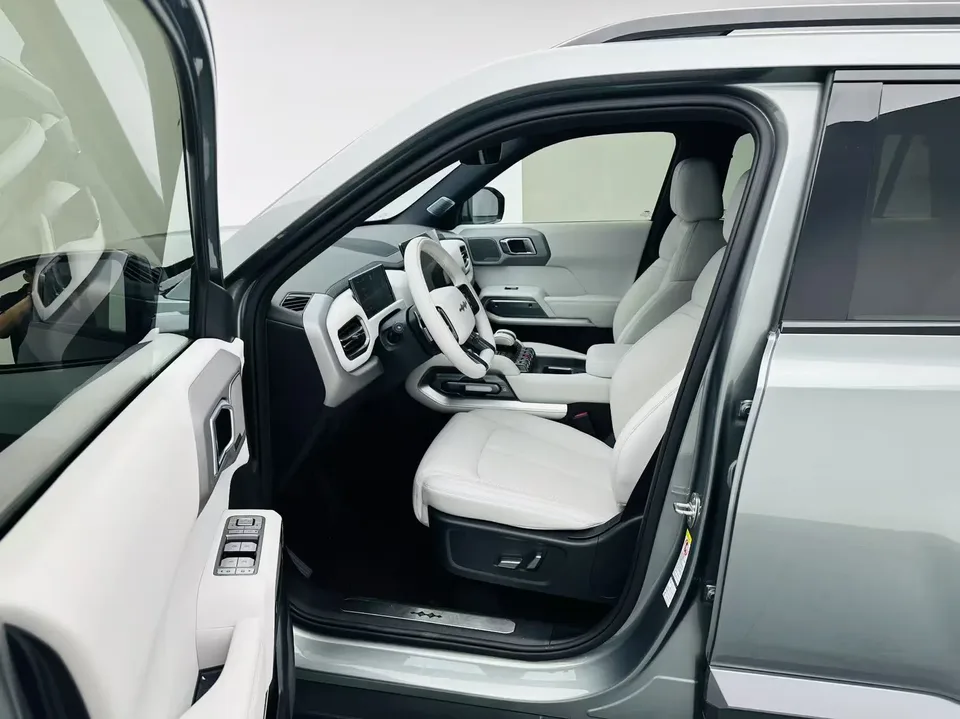 BYD Leopard Titanium 3 Titanium 3 501km Four-Wheel Drive Ultra Edition 2025 — thumbnail 5
