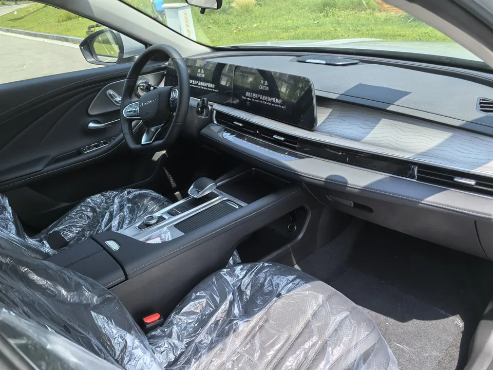 Chery Fengyun A8 70km Standard Model 2025 — thumbnail 5