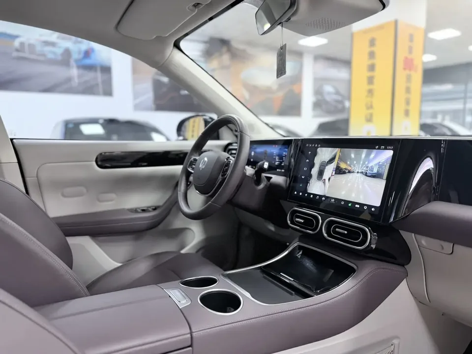 Leapmotor Zero running C11 Zero running C11 500 Smart Edition 2023 — thumbnail 3