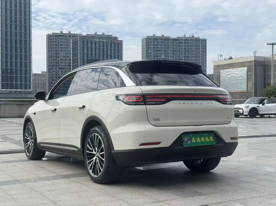 Leapmotor Zero running C11 Zero running C11 Leapmotor C11 2026 Pure Electric Edition 640 LiDAR Zhizun Edition 2026 — миниатюра 2