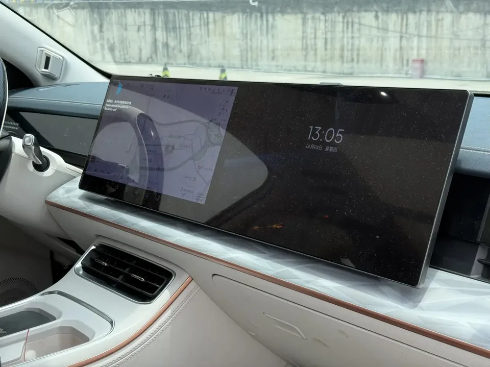 Hozon Neta L Nezha L Extended Range 310 Flash Charge Red Edition 2024 — миниатюра 2