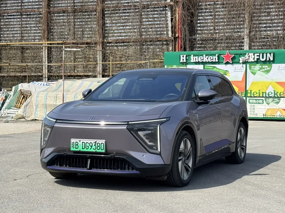 HiPhi Y HiPhi Y 560km Pioneer Edition 2023 — photo 1, buy with delivery to Moscow