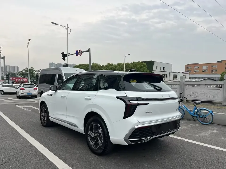 Hongqi HS3 HS3 1.5T Shanwei Edition 2023 — thumbnail 2