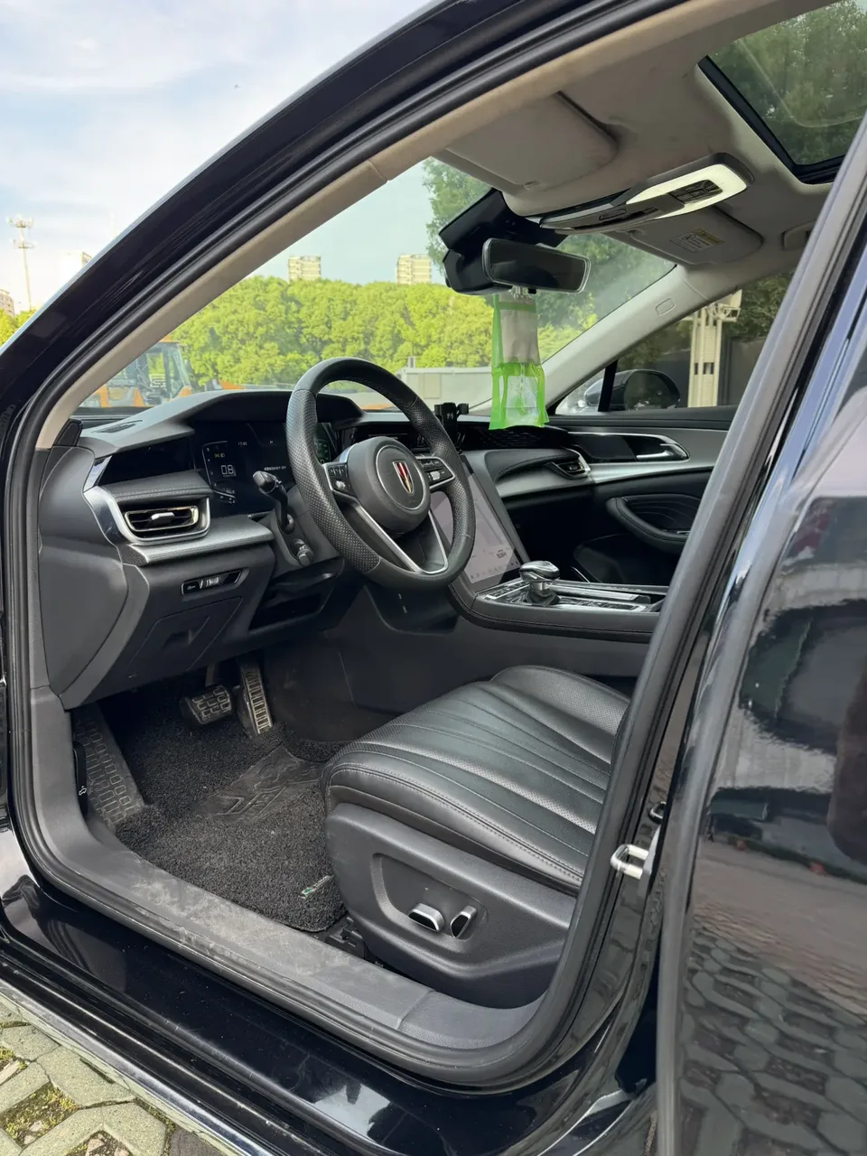 Hongqi H5 Hongqi H5 1.5T DCT Zhilian Qiyun Edition 2024 — thumbnail 3